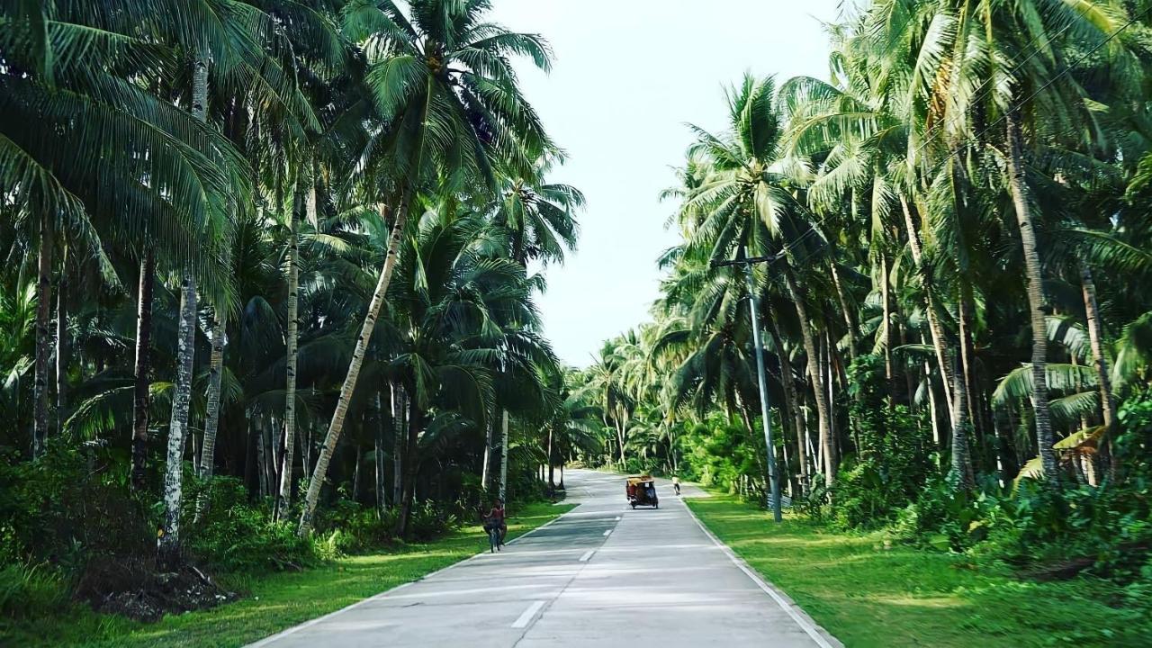 Siargao Sunflower Suites Хенерал Луна Екстериор снимка