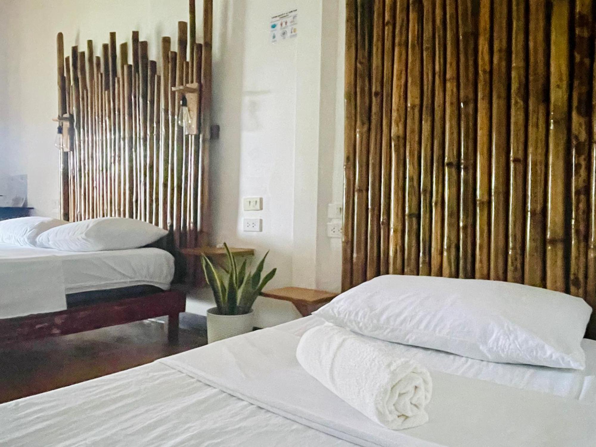 Siargao Sunflower Suites Хенерал Луна Екстериор снимка