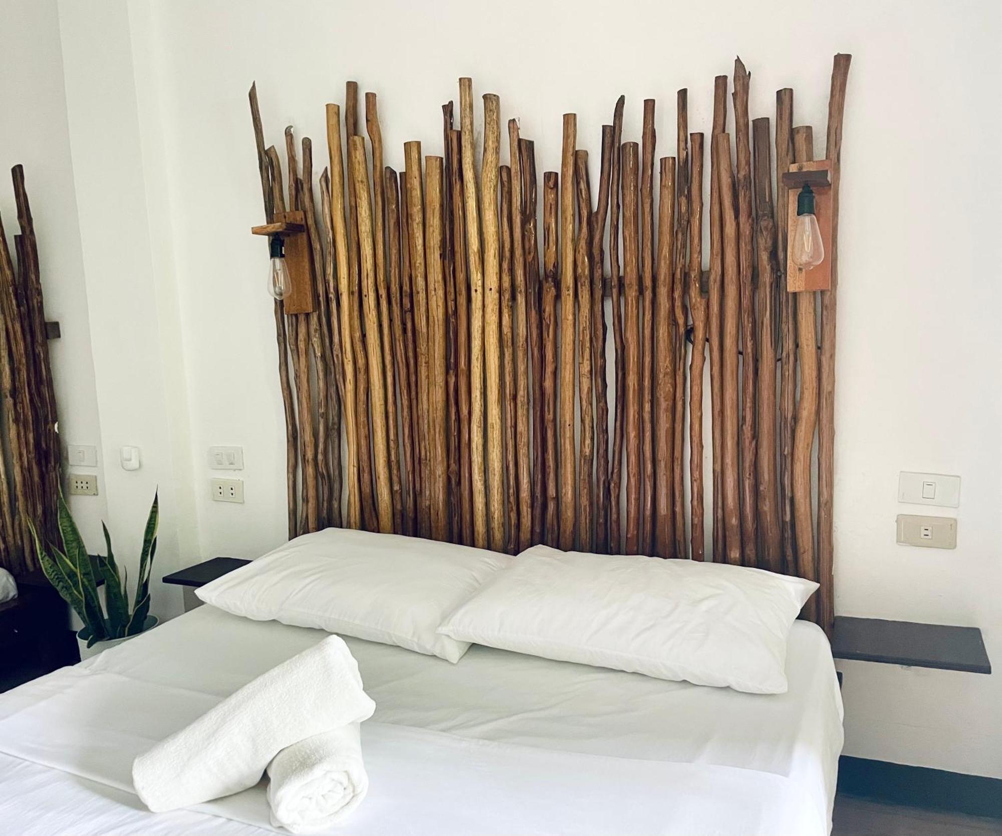 Siargao Sunflower Suites Хенерал Луна Екстериор снимка