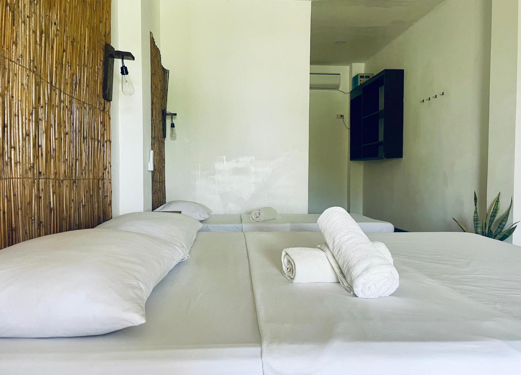 Siargao Sunflower Suites Хенерал Луна Екстериор снимка