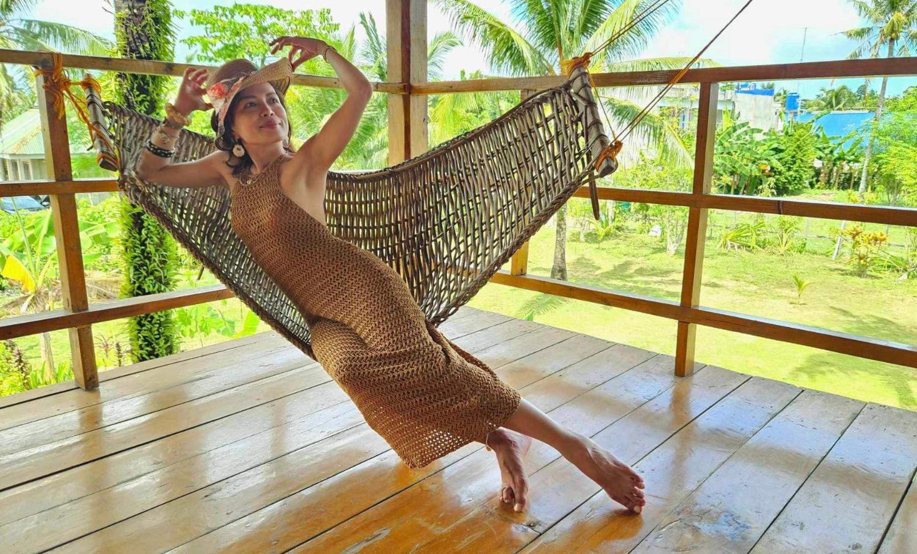 Siargao Sunflower Suites Хенерал Луна Екстериор снимка